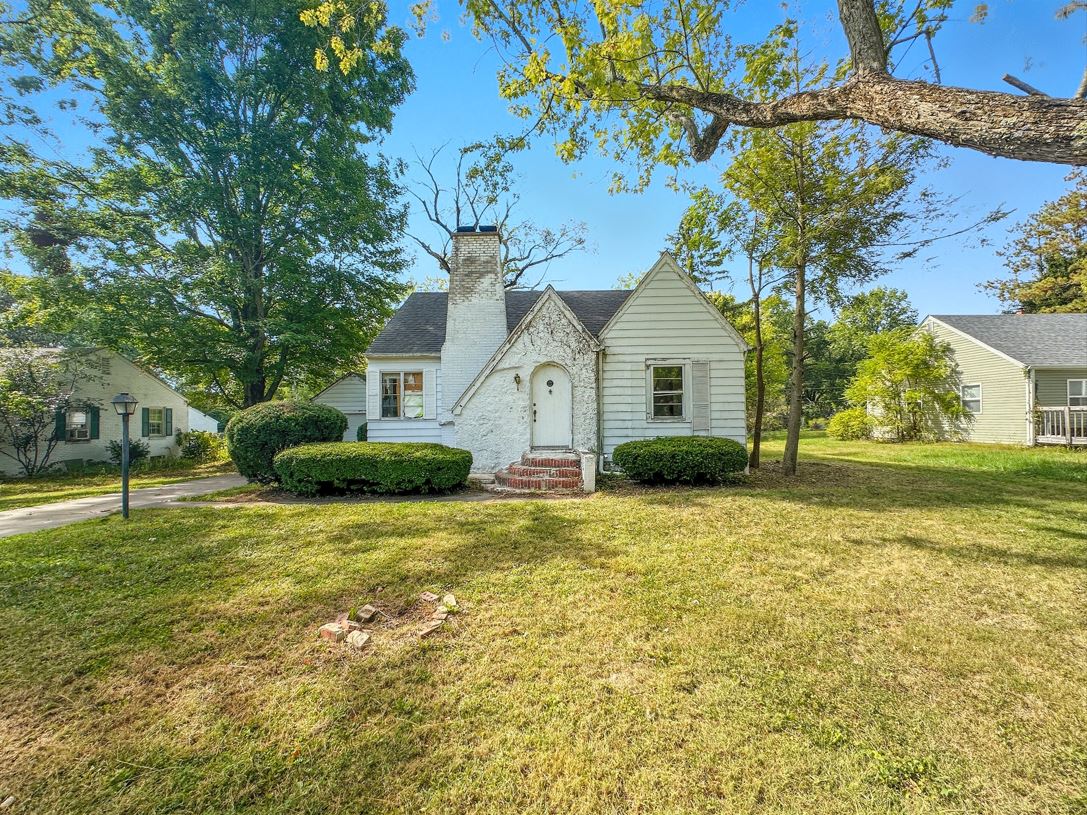 1101 Forest Dr