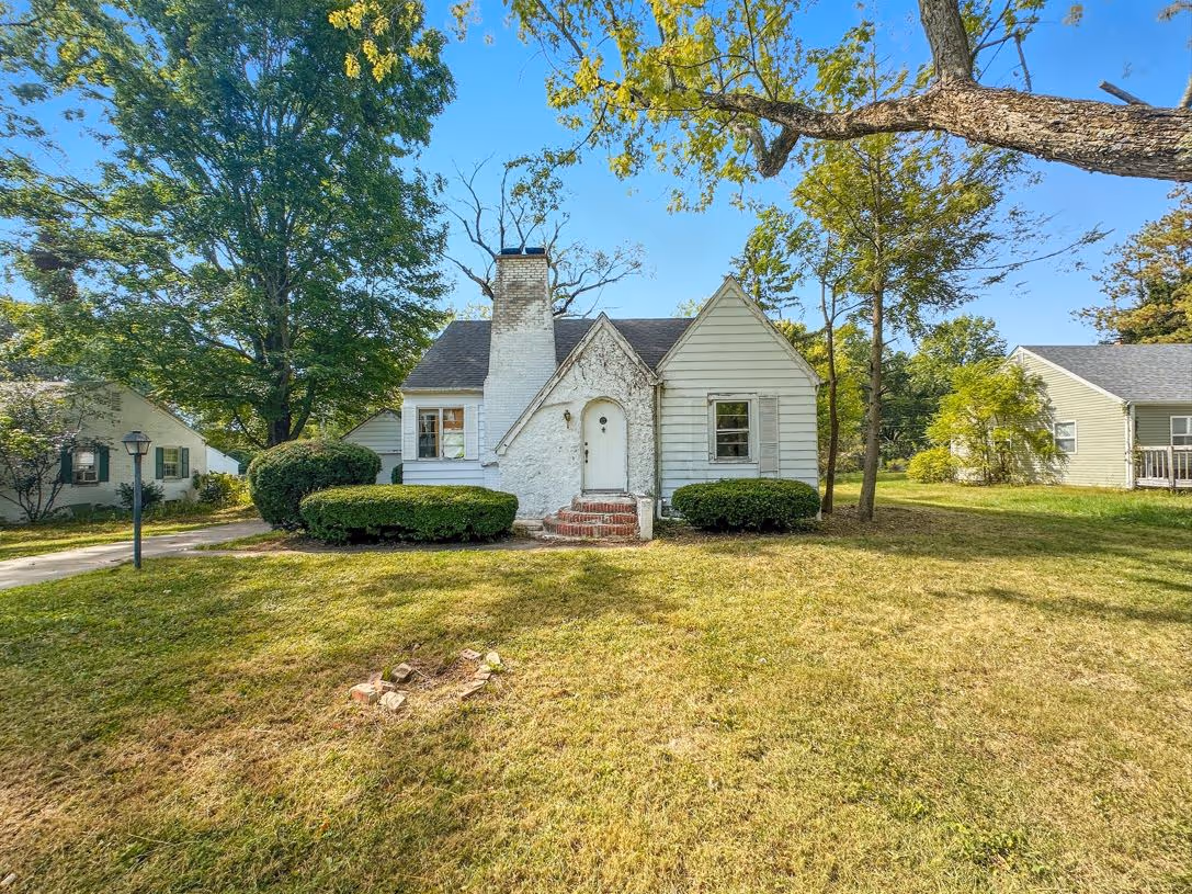 1101 Forest Dr