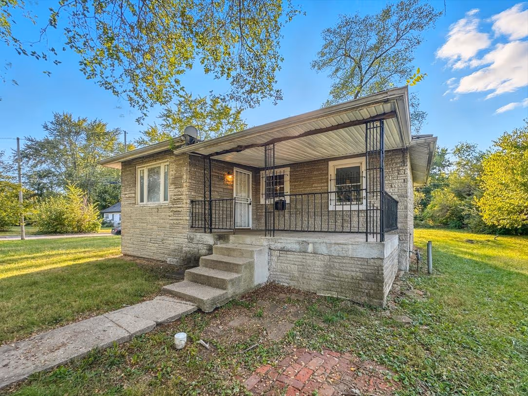 2612 Burton Ave
