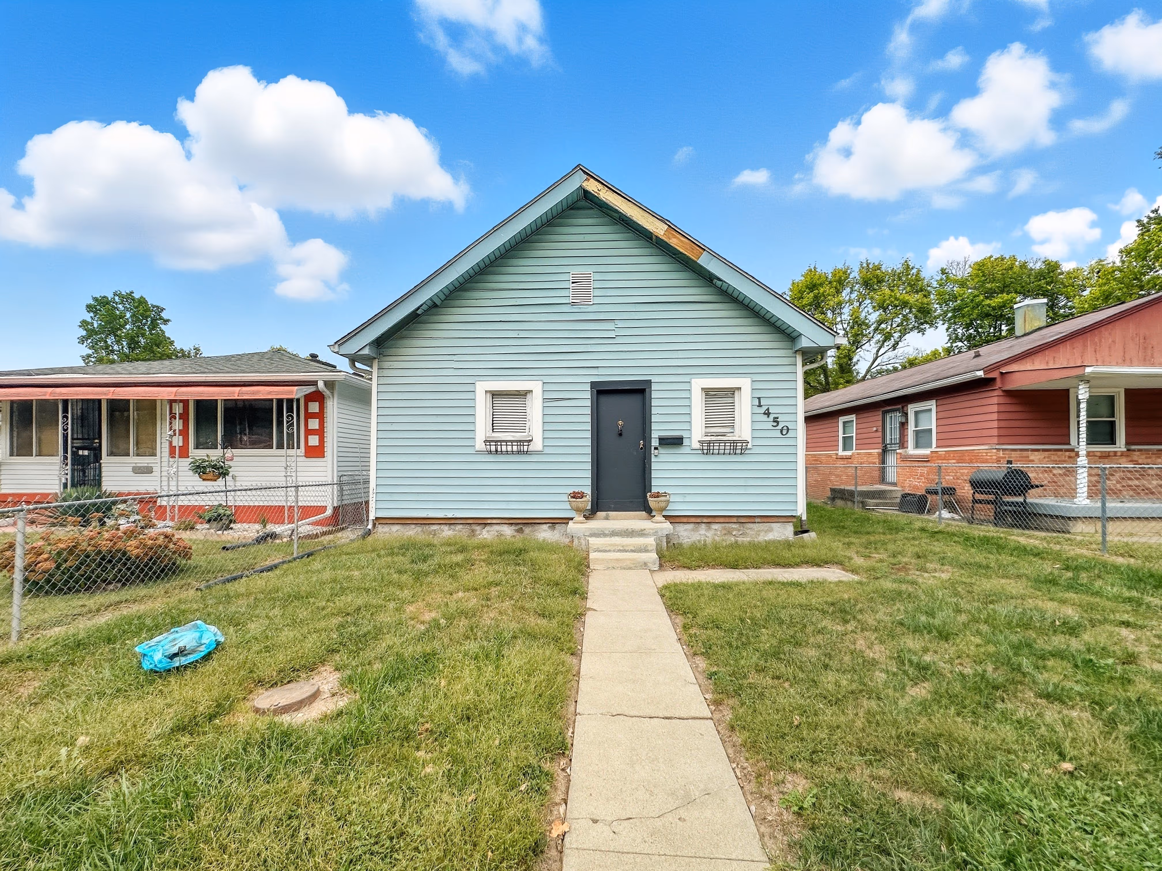 1450 W 33rd St