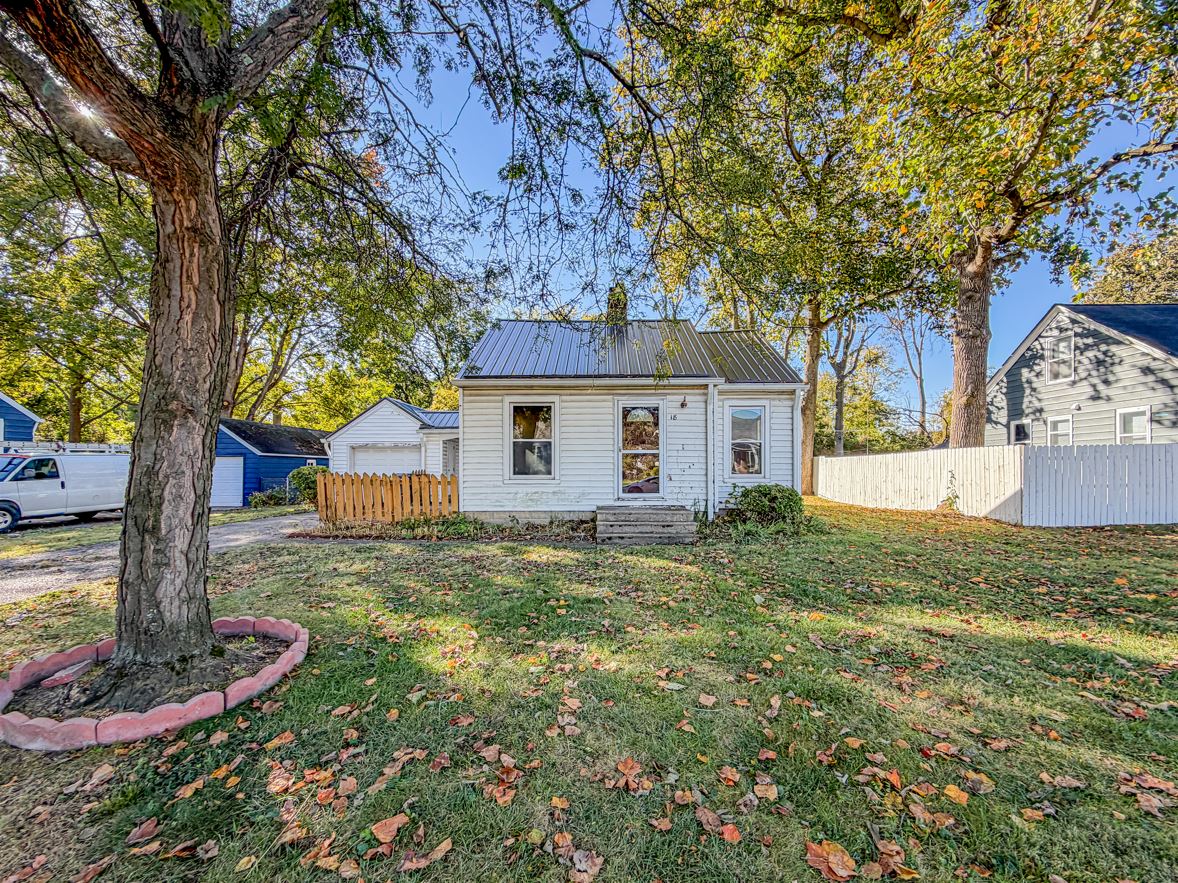 18 Rebecca Dr