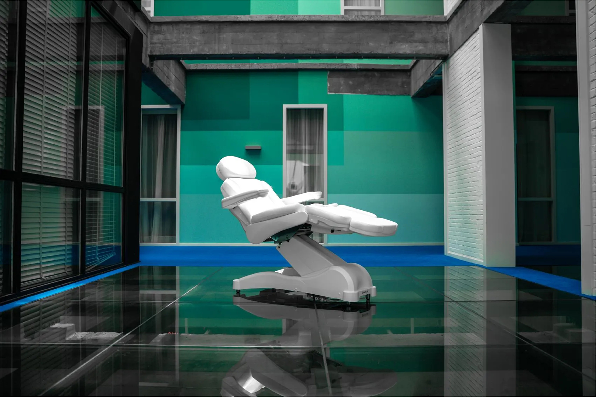 Bentlon treatment table