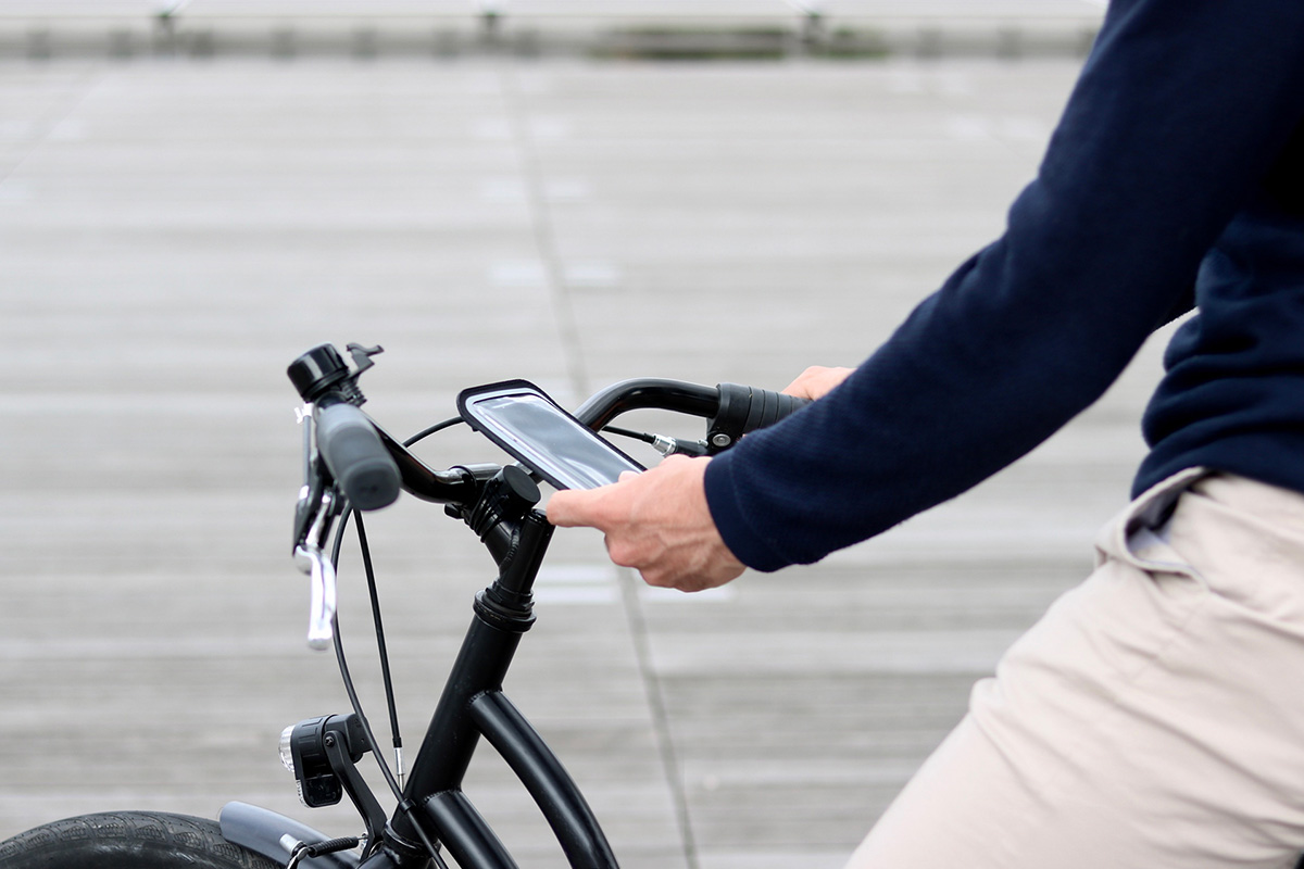 Shapeheart magnetic smartphone mount