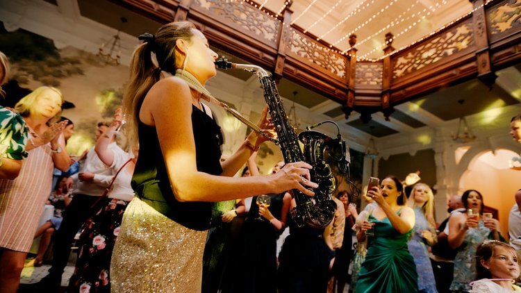 Weekend wedding 2.jpg