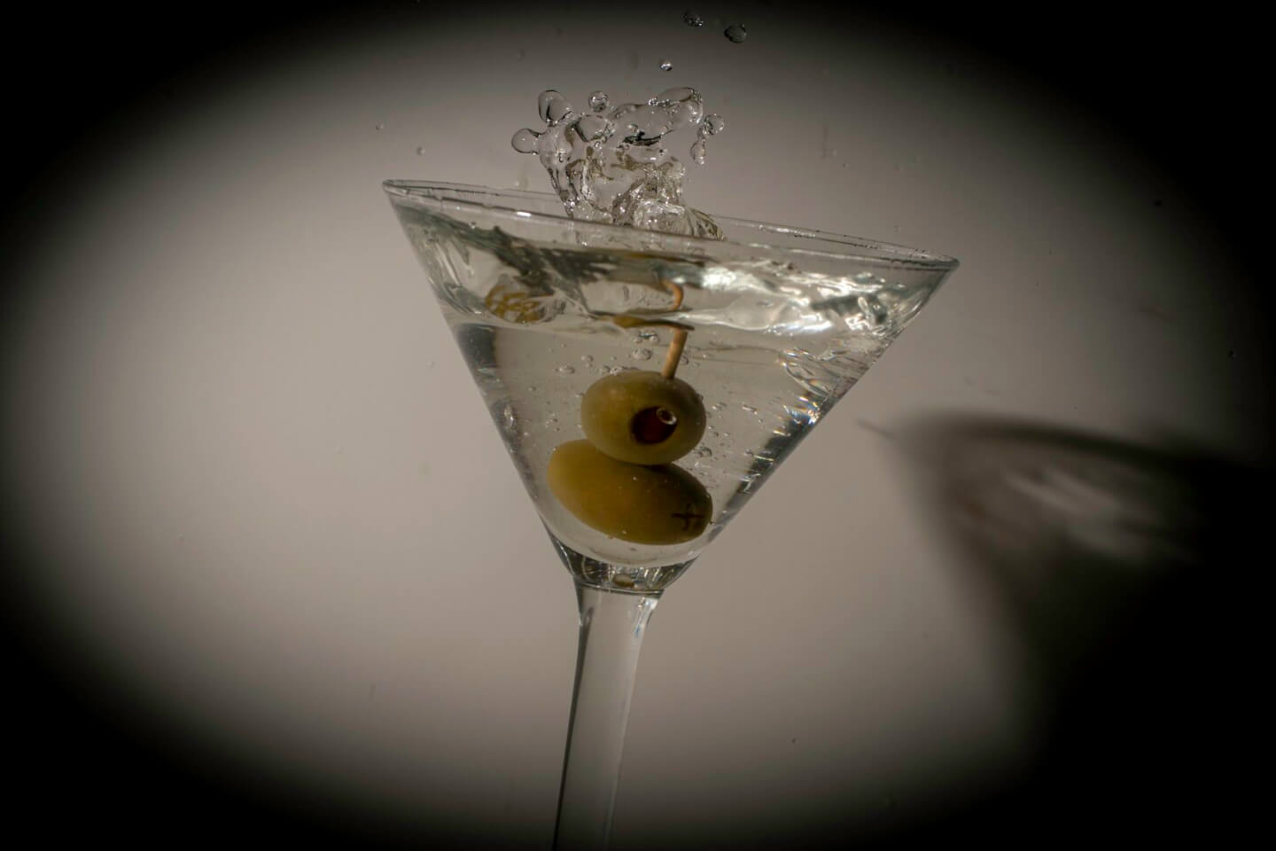 MARTINI Photo by Steve Smith on Unsplash