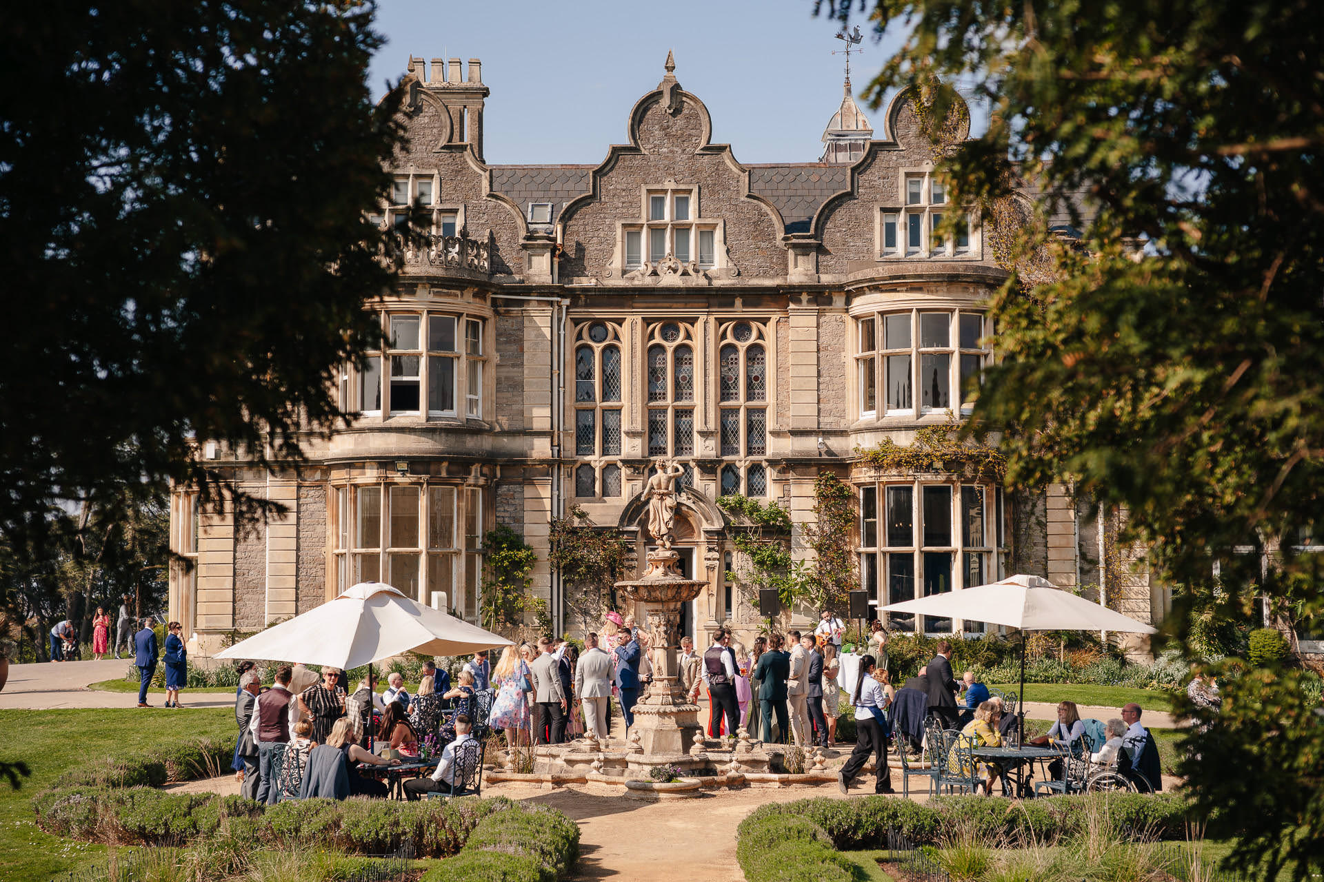 How to Plan a Mid-Week Manor House Wedding in 2026
