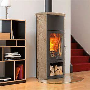 Un design élégant avec espace range-bûches intégré