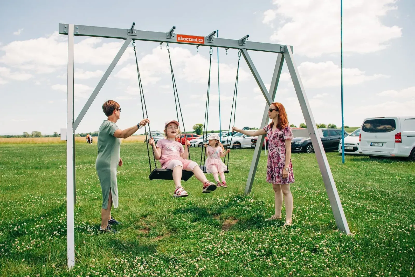 Tandemový seskok letiště Prostějov dětská houpačka