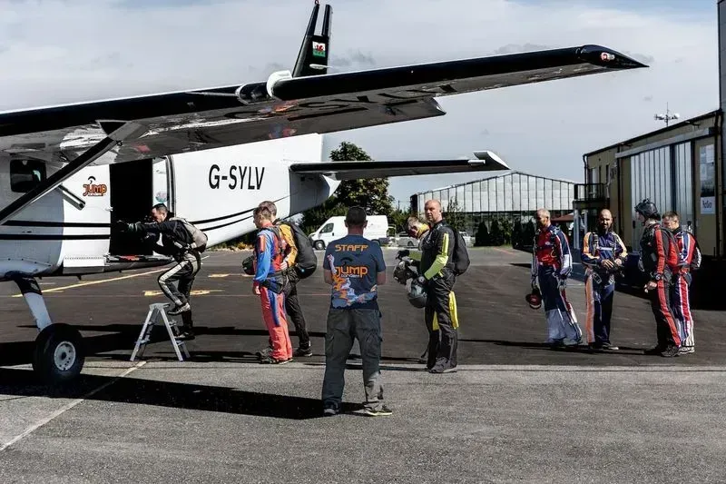 Tandemový seskok nástup na letadlo