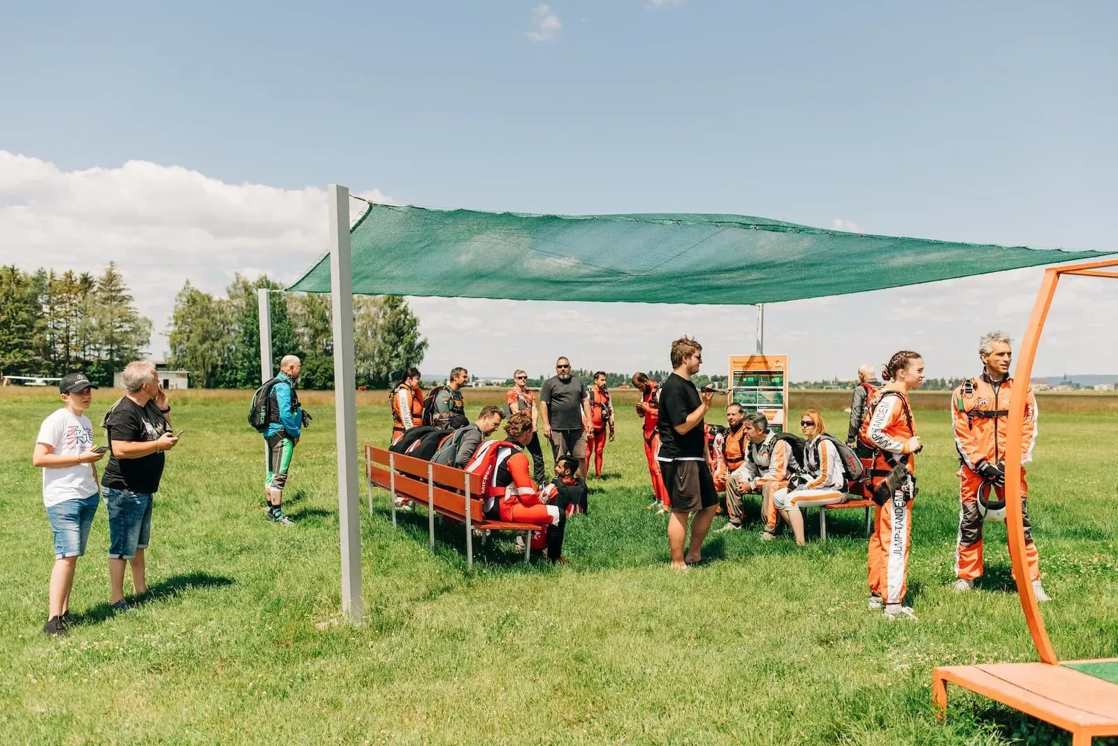 Tandemový seskok letiště Prostějov altánek