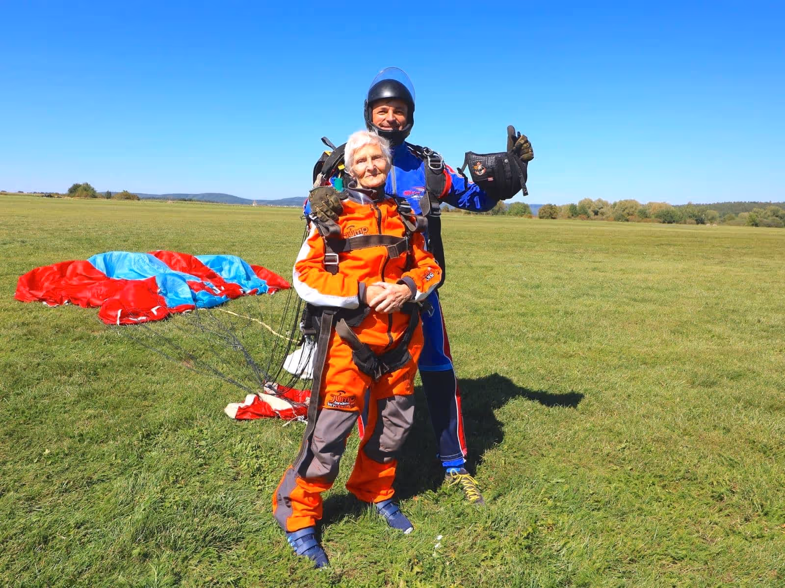 Tandemový seskok přistání