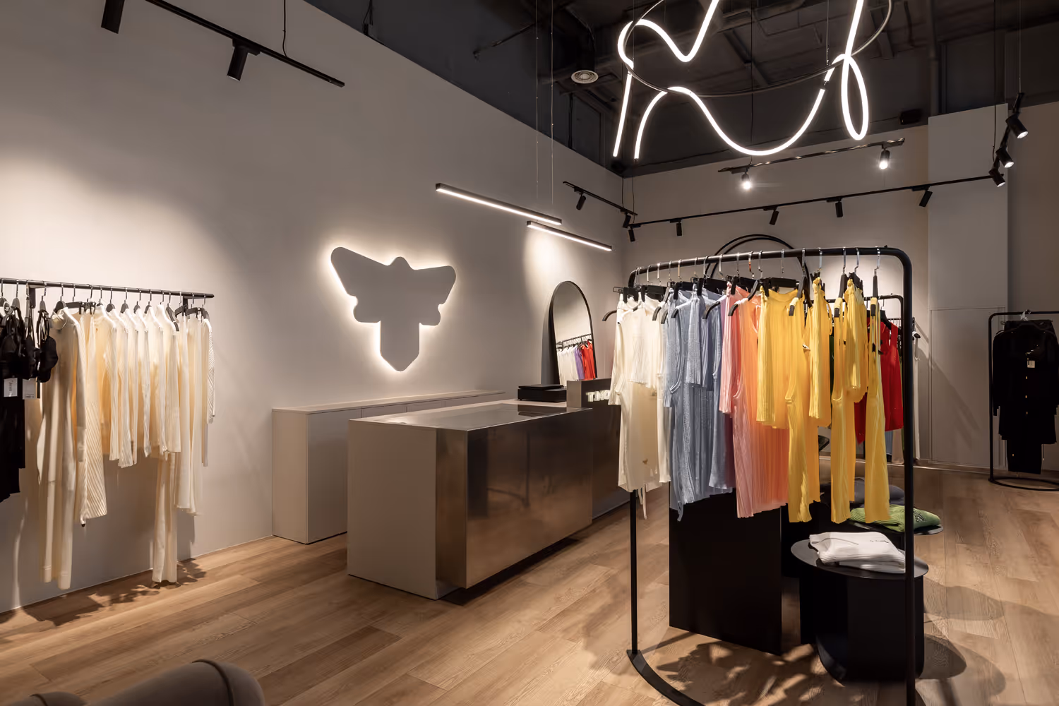 Сучасний інтер'єр для магазину T.Mosca в Києві