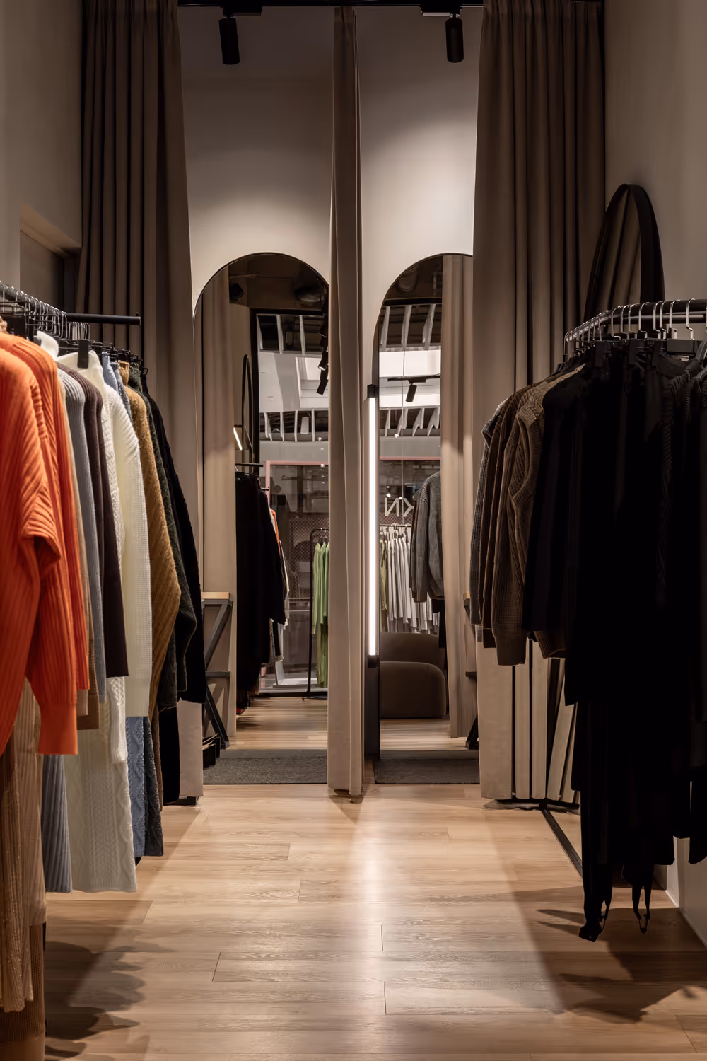 Магазин T.Mosca Київ: дизайн інтер'єру з використанням натуральних матеріалів