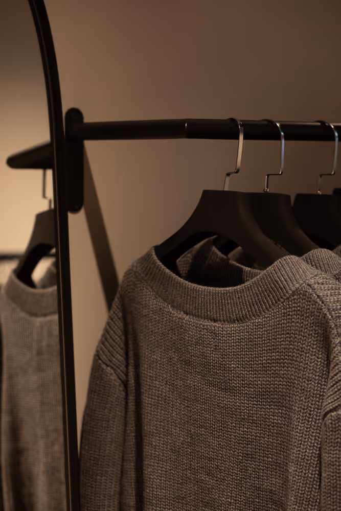 Дизайн магазинів одягу: T.Mosca в River Mall Київ, Україна