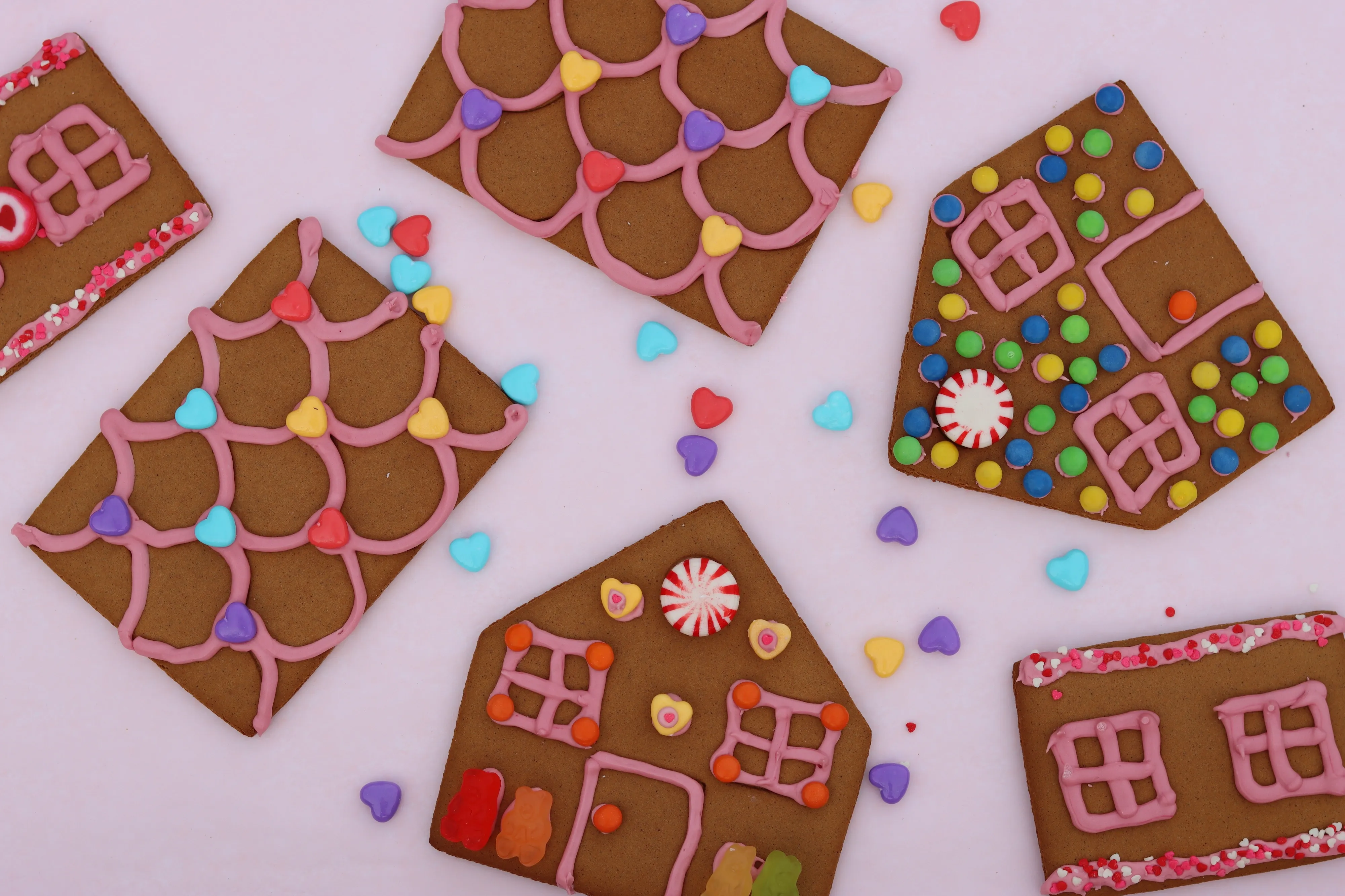 Decorate cookies during this festive workshop for a unique team-building experience. Perfect for Valentine's Day corporate and fostering creativity.