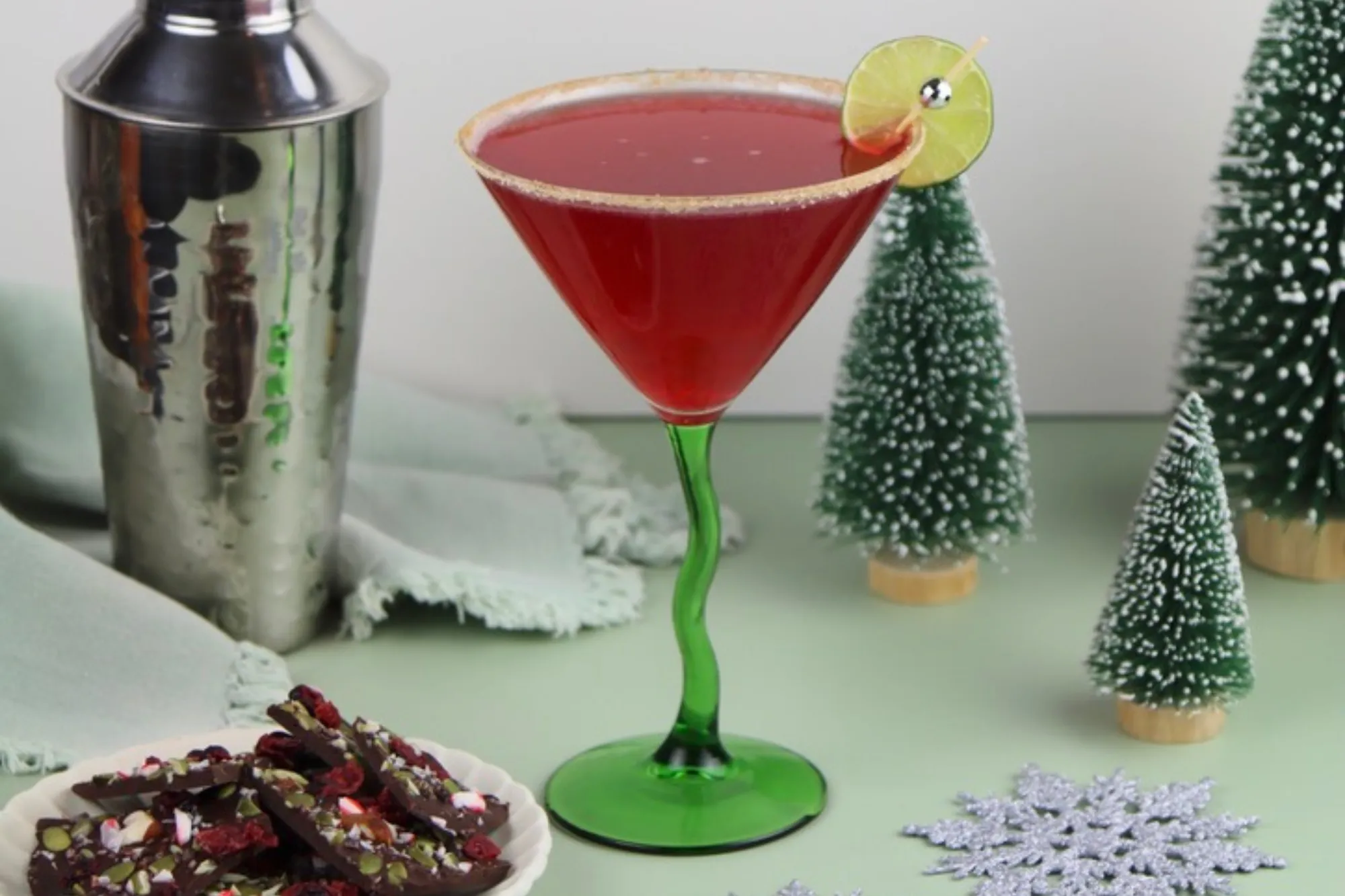 Celebrate the holidays with a festive Holiday Happy Hour workshop featuring mocktails, cocktails and desserts. Delicious Cranberry Cosmo & Chocolate Bark. Perfect for corporate team-building and hosting your own virtual holiday party.