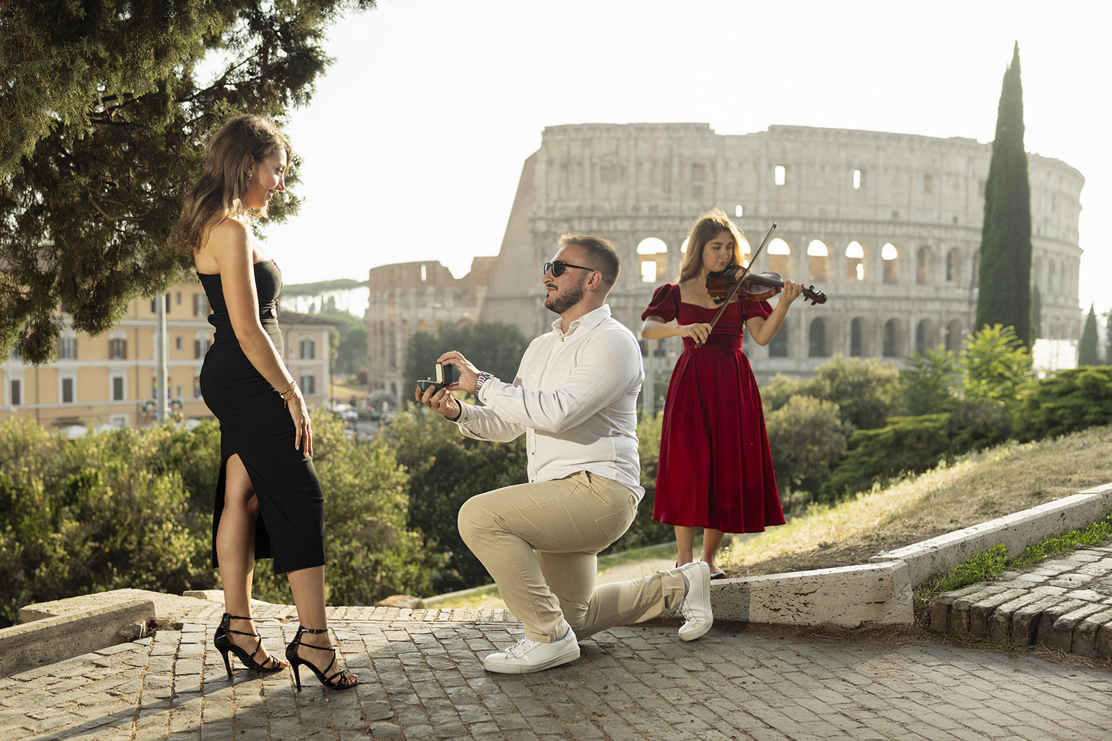 Proposal Photoshoot in Rome Colosseum