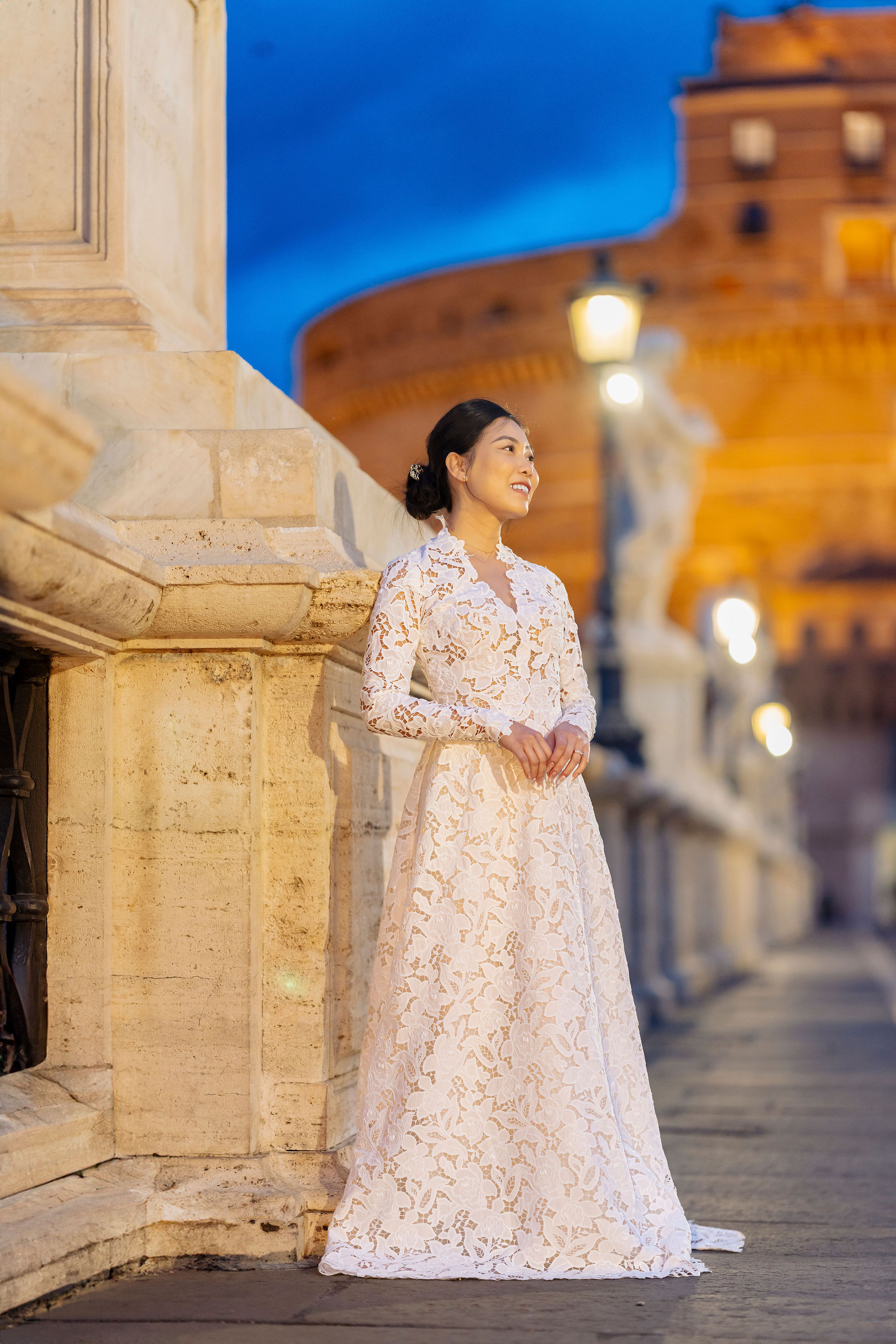 Blue hour bridal portrait at Castel Sant’Angelo in Rome by Eidos Photography, Rome photographer.