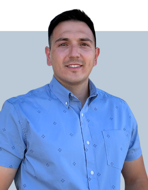 Headshot of Erik Torres