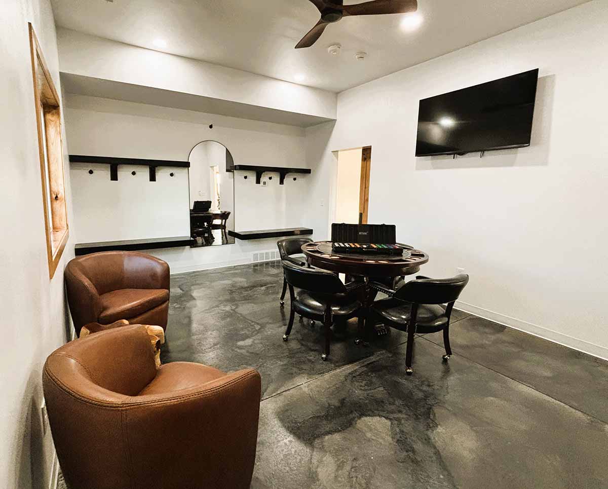 grooms room