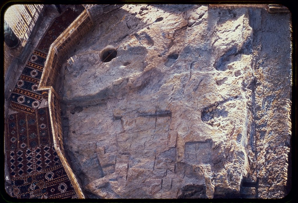 The Foundation Stone: Caliph Umar Allowed Jews to Remove Debris From The Temple Mount