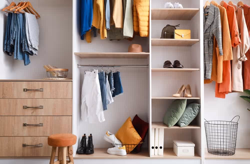 Seasonal Wardrobe Transition: The Art of Organizing Your Clothes