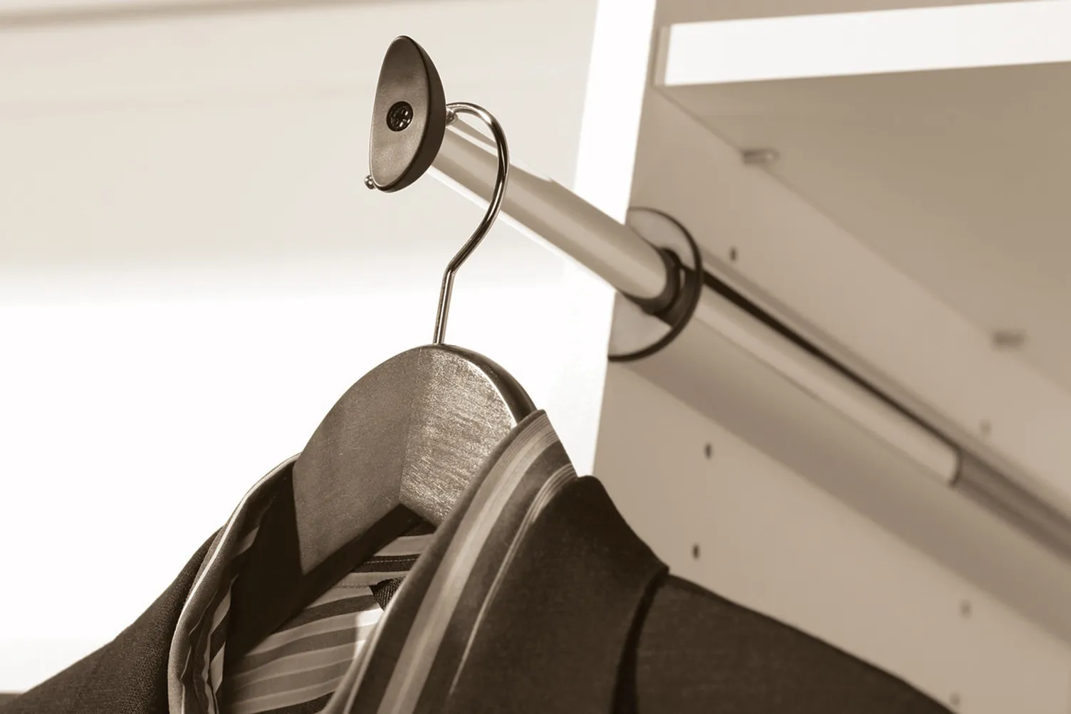 closets by design valet rods