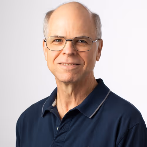 Headshot of Dr Steven Brownlow