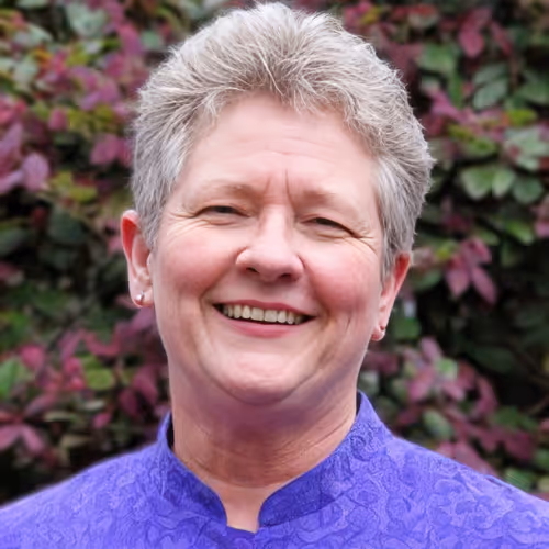 Headshot of Dr Abigail McNeely