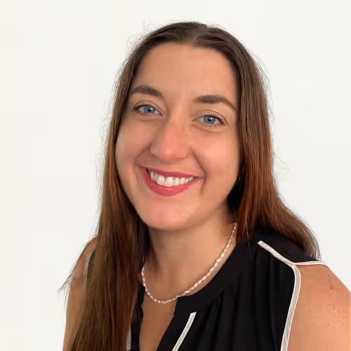 Headshot of Nicole Fogwell