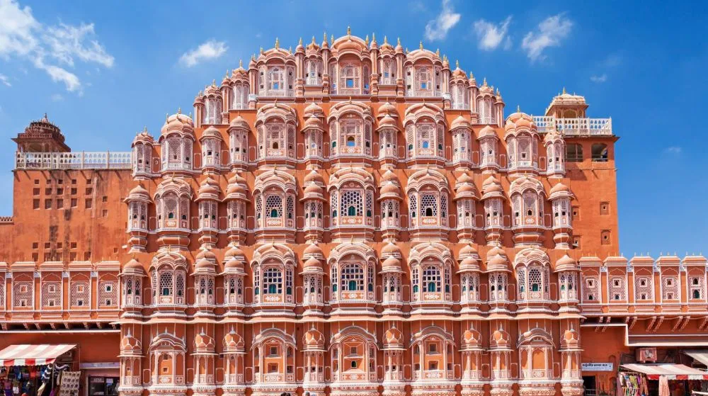 Cultural yoga retreat setting in Jaipur, Pink City