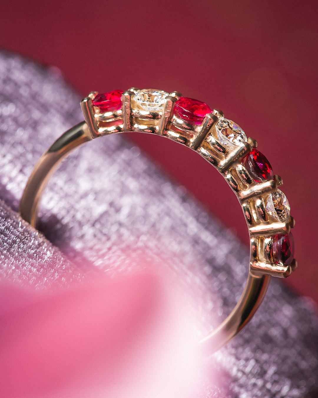 Churumbela de rubies con diamantes.png