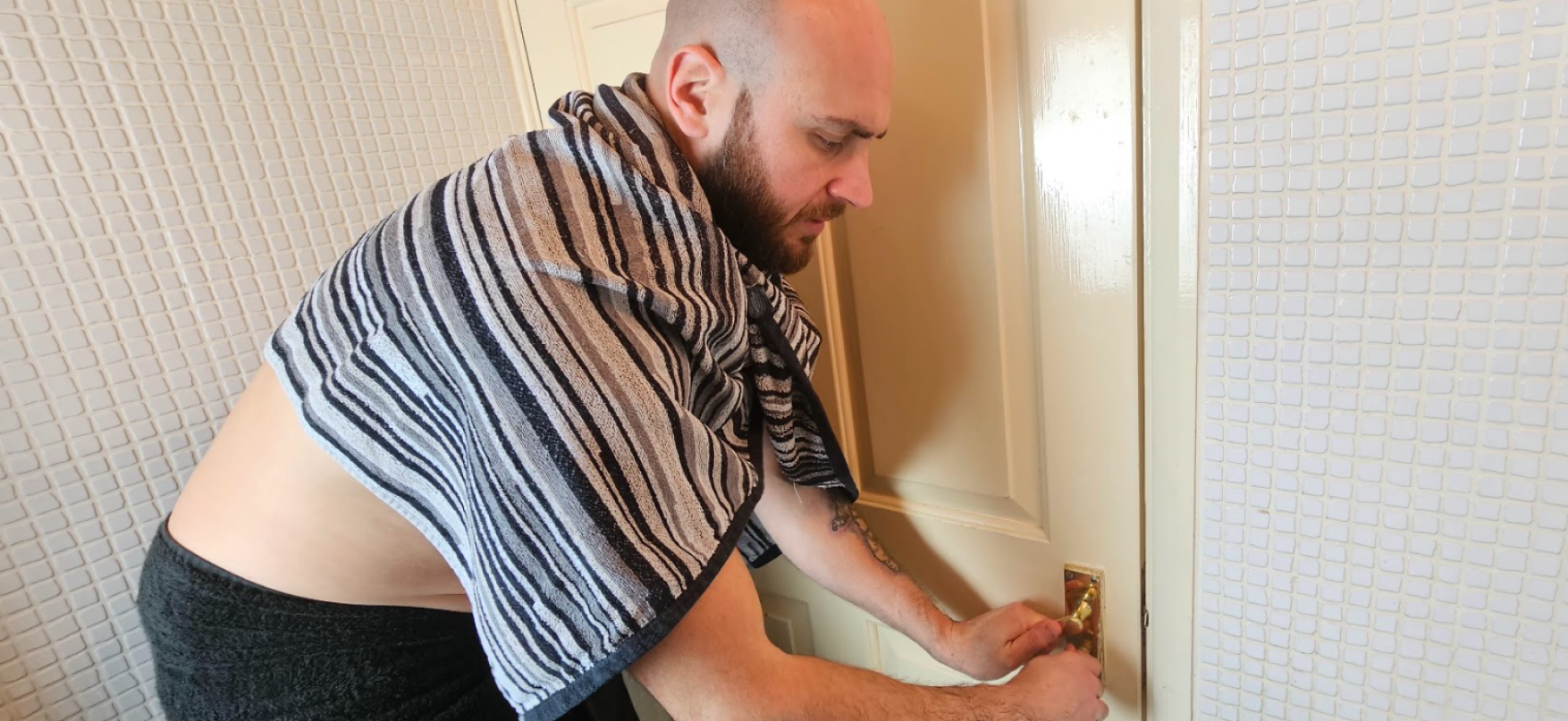 If you're experiencing a jammed lock and are stuck, call us for immediate assistance!