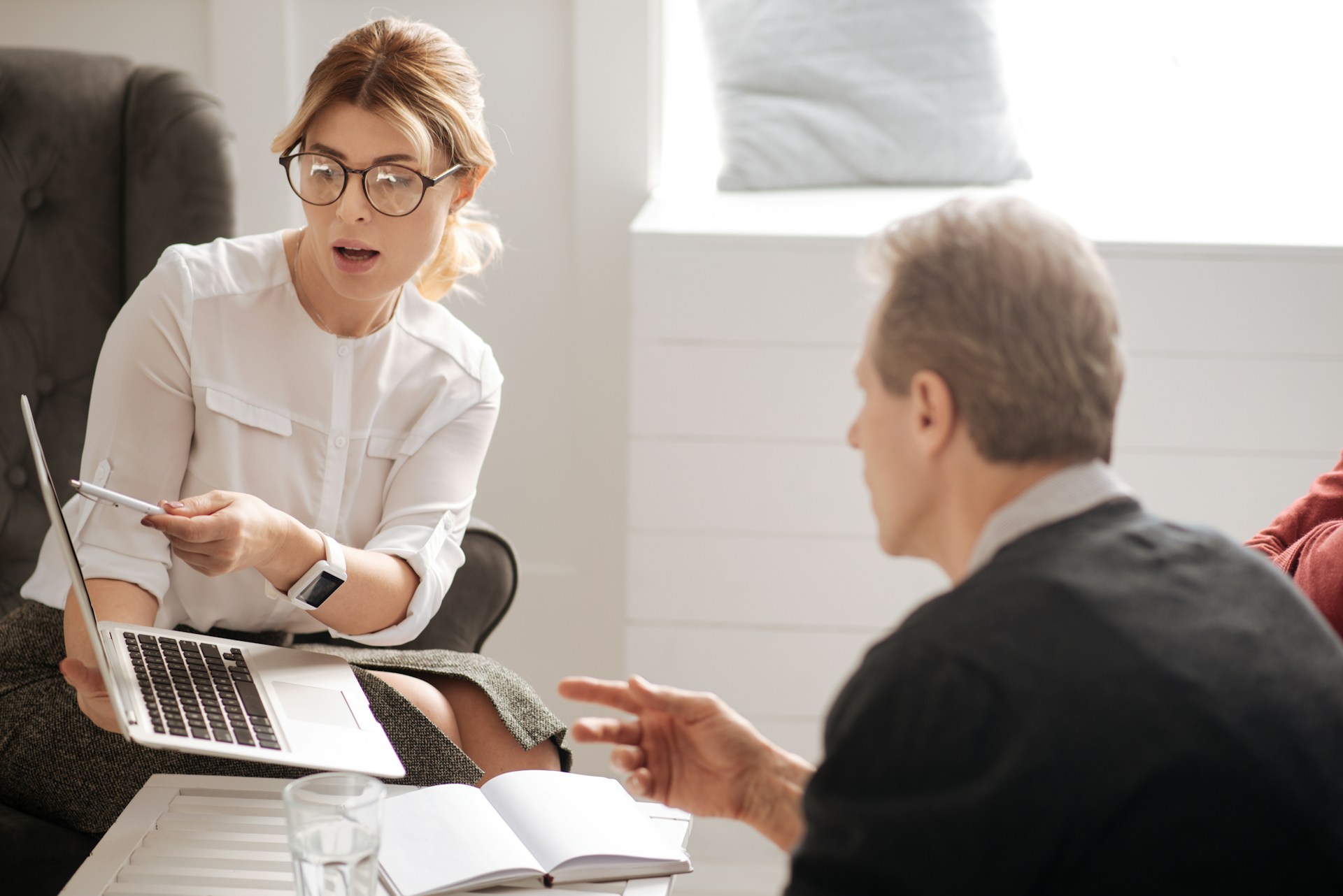 Inside AI Coaching vs BetterUp: What CHROs Overlook at Scale
