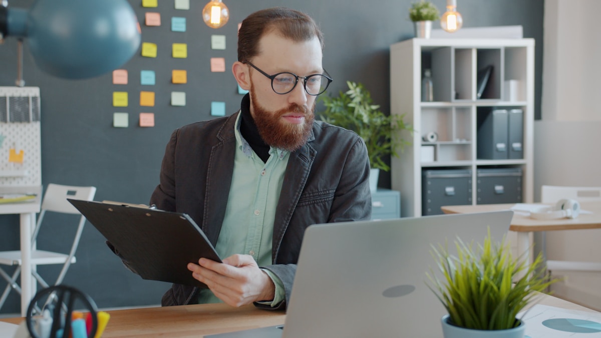 How Do You Measure the Impact of AI Coaching on Performance and Retention?