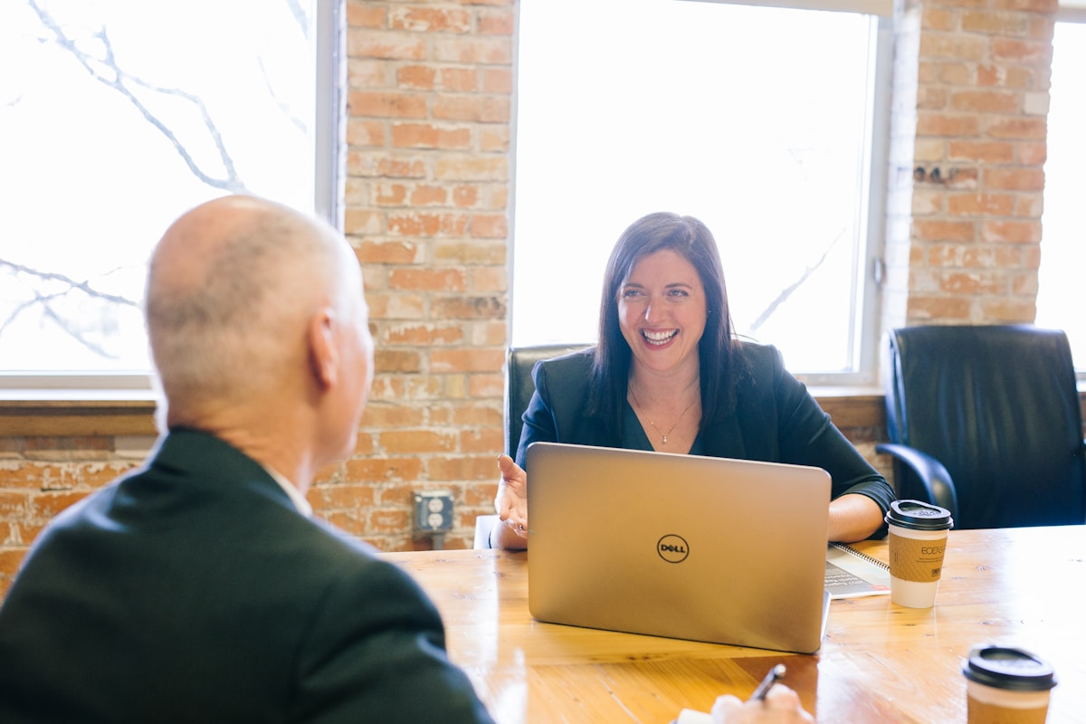 How Does AI Coaching Complement Human Coaches and L&D Programs?
