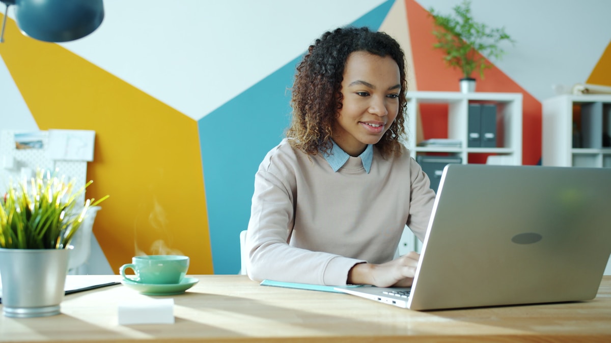 Employee Coaching Platforms That Integrate with HRIS and Calendar Tools: A Strategic Buyer's Guide