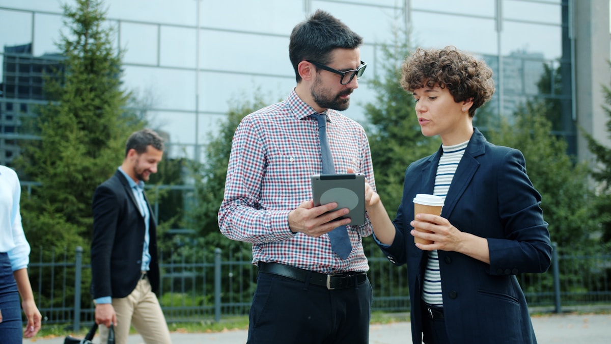 What Data and Visibility Should People Teams Expect from AI-Powered Learning Tools?