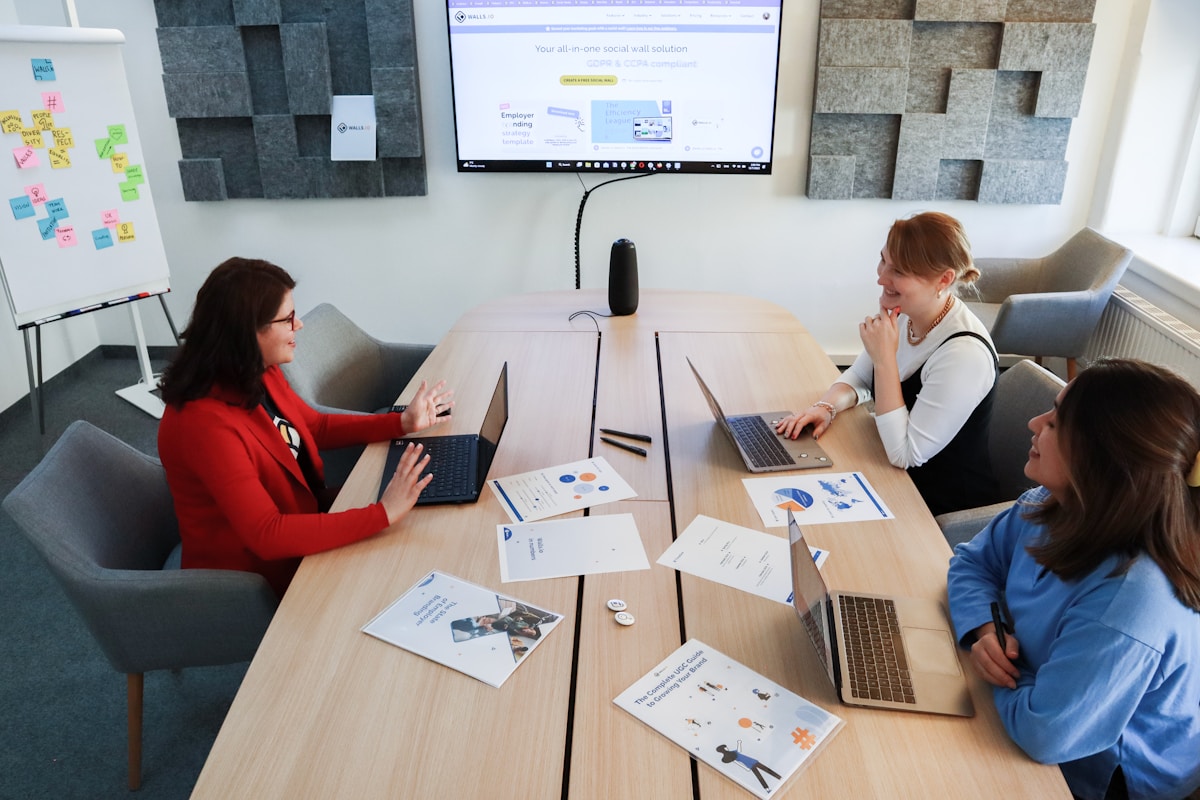 What Capabilities Matter Most When Evaluating AI Coaching Platforms, and What Are the Red Flags?