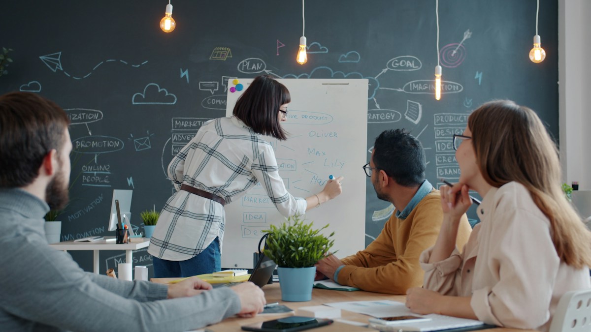 What Makes AI Coaching More Effective Than Traditional Training or LMS Content?