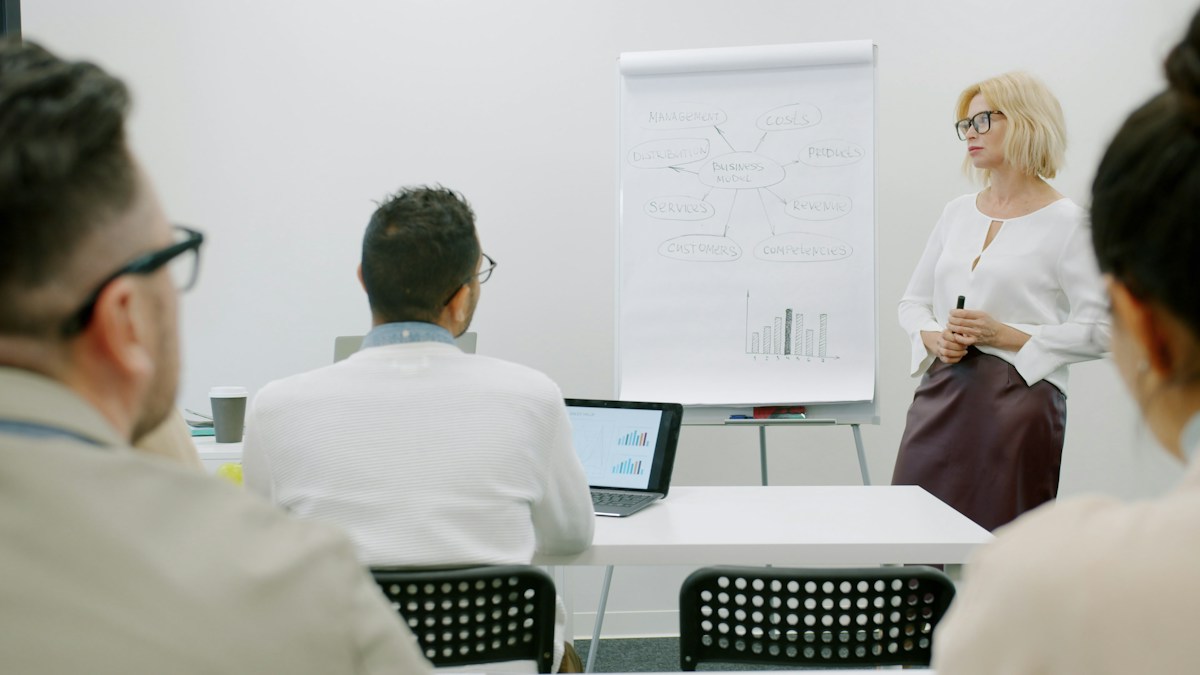 What Capabilities Matter Most When Evaluating AI Coaching Platforms (And What Are the Red Flags)?