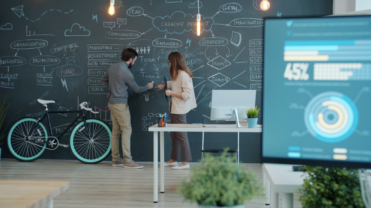 How to Evaluate Data and Visibility from AI-Powered Learning Tools: A CHRO's Framework