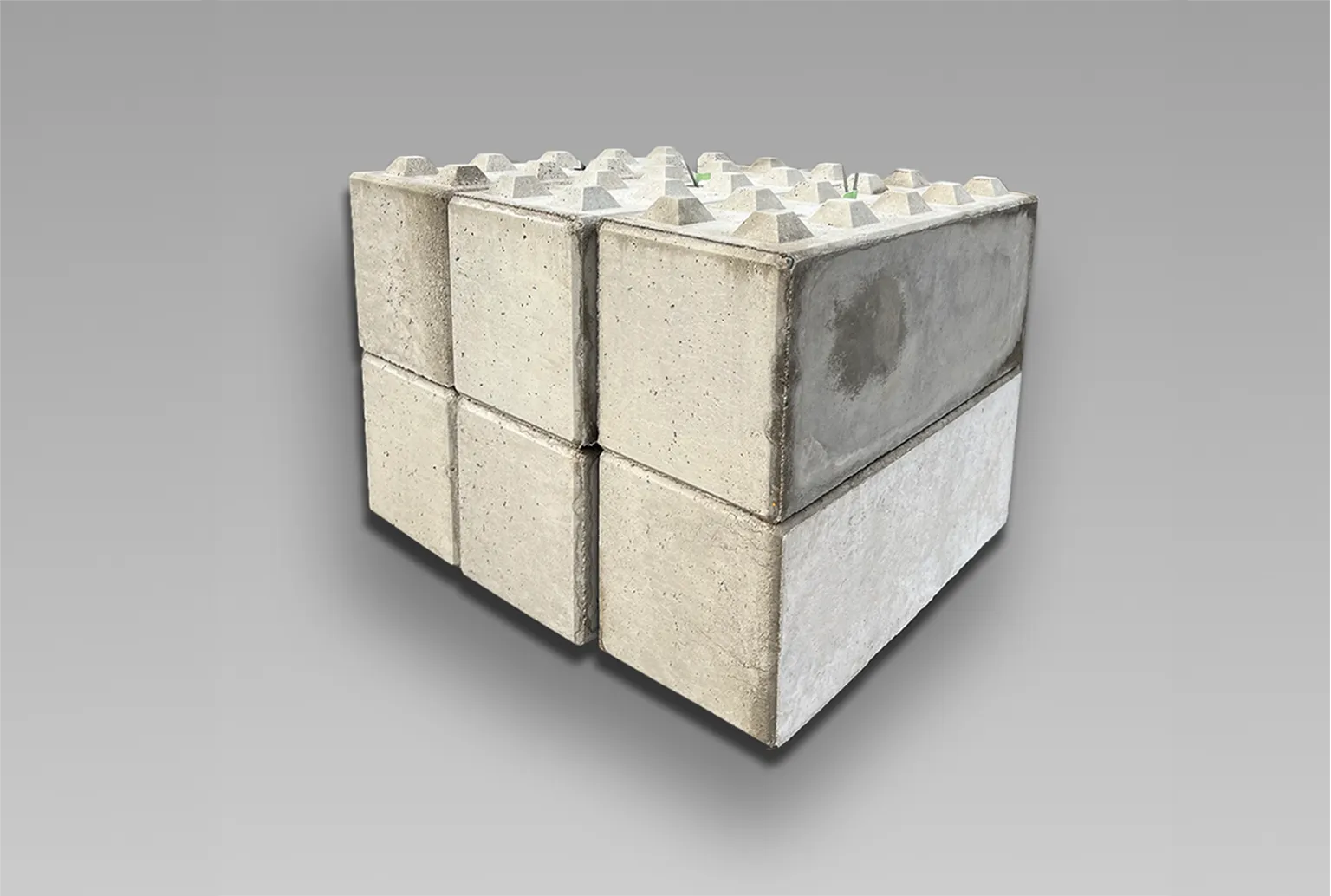 Betonblöcke mit Noppen für flexible Bauweise