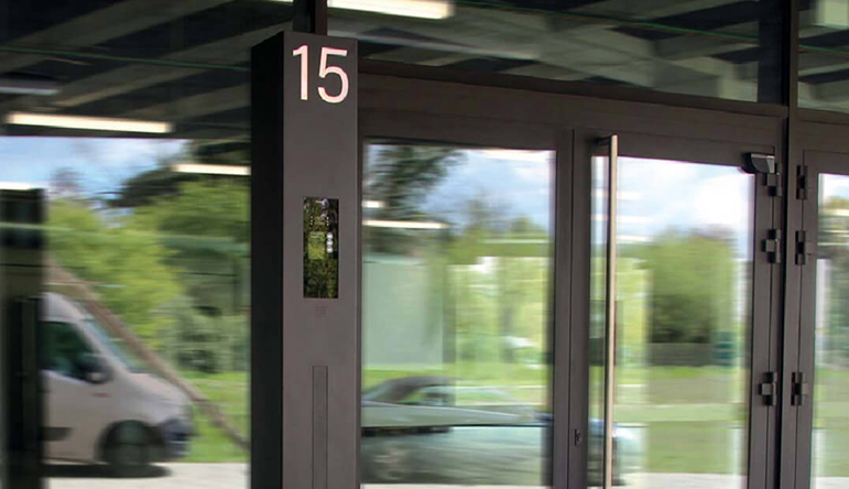 Een deurbelsysteem met camera van Fasttel