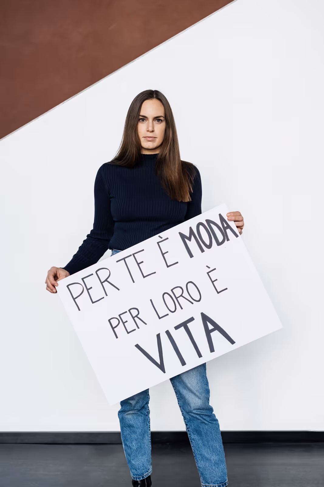 Vanessa Runggaldier bei der Aktion Südtirol Pelzfrei 2024