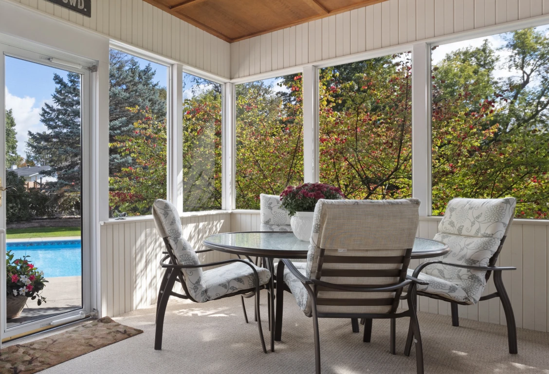 sunroom-in-home