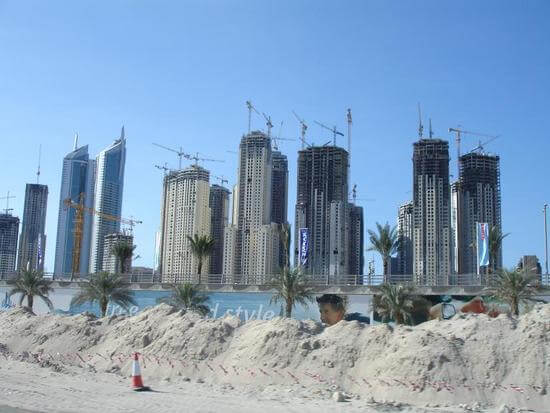 cranes_in_uae