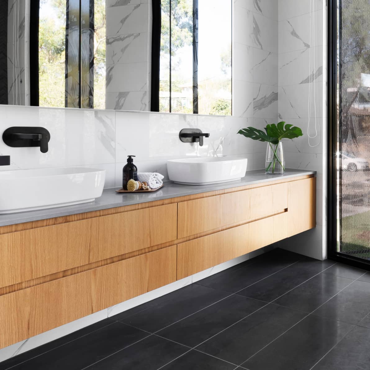 Image Gallery 02 Take A Look At Our Recent Projects - Carpenters X Webflow Template