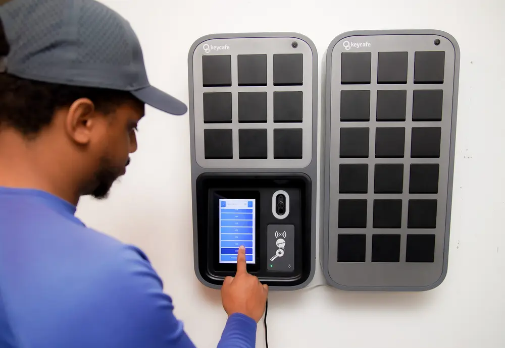 Customer using the Keycafe Smartbox