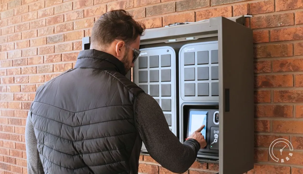 Dealership customer using the Keycafe SmartBox for after-hours key pickup and drop-off.